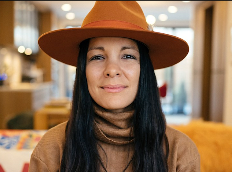 Community Building Expert: The Antidote To The Loneliness Epidemic w/ Radha Agrawal | AMP # 456